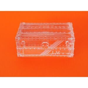 Louis Vuitton Crystal Glass Trunk Paperweight Limited Edition
